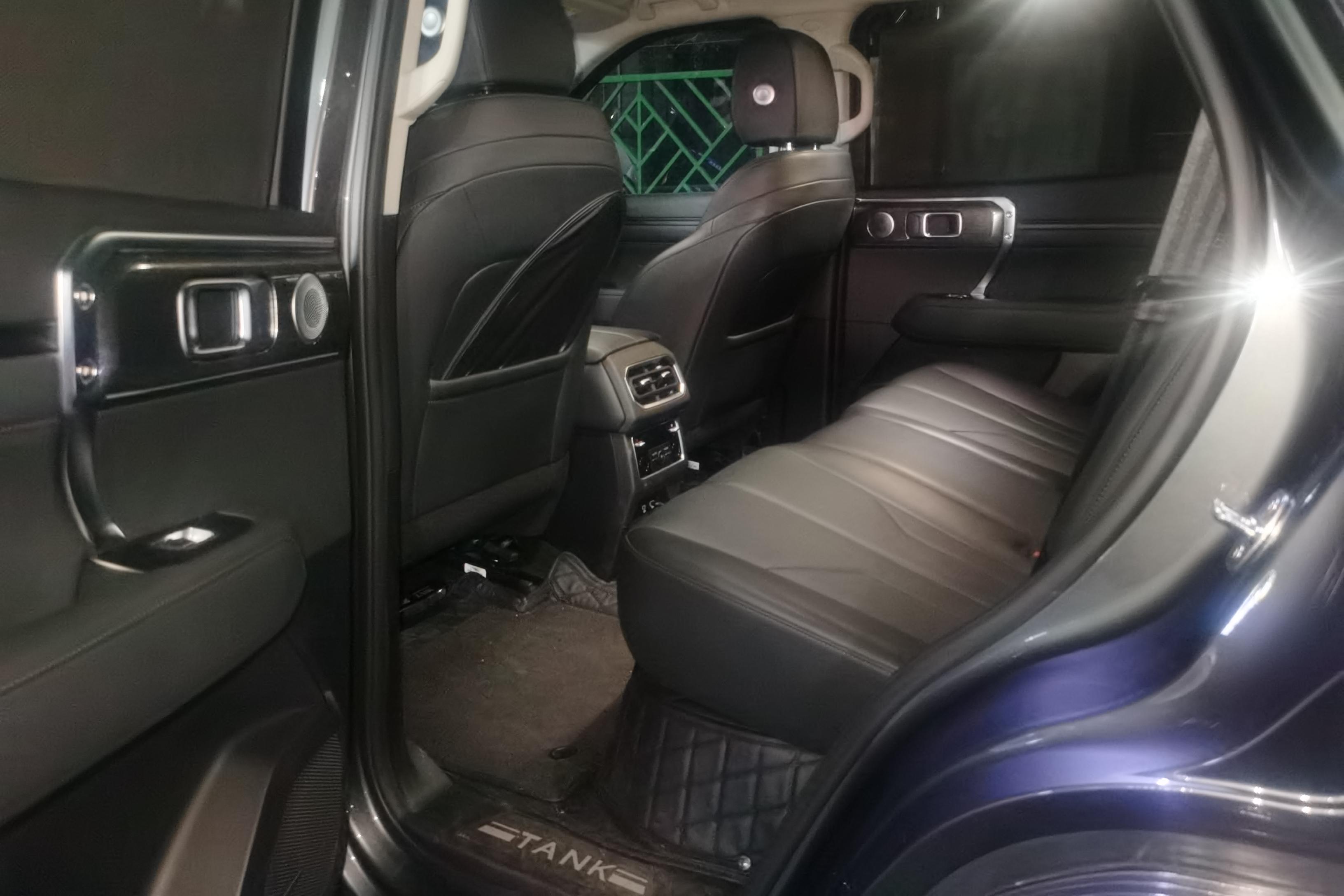 Tank 400 2024 car image #14