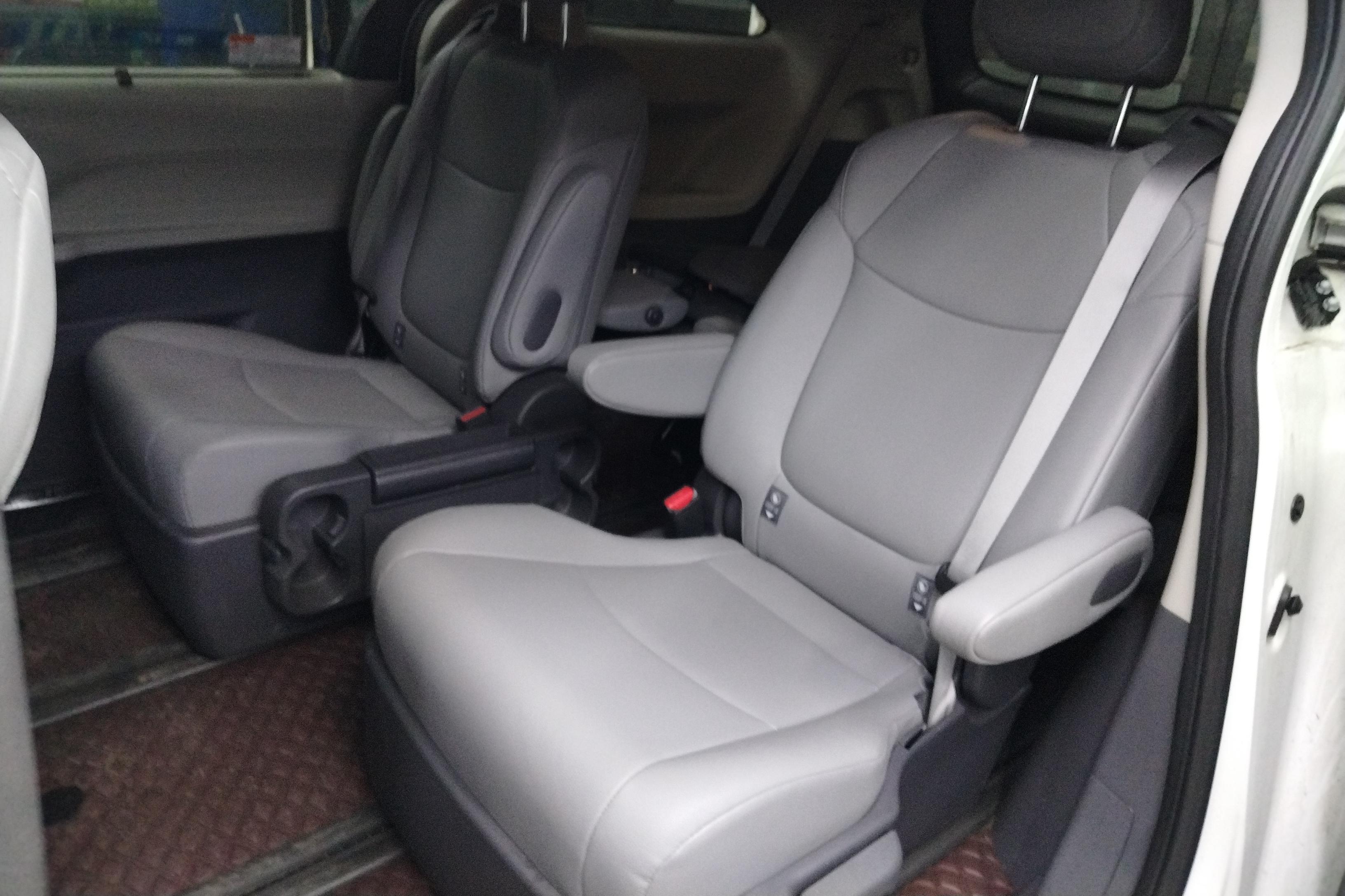 Toyota Granvia 2023 #14 Toyota Granvia 2023 car image #14