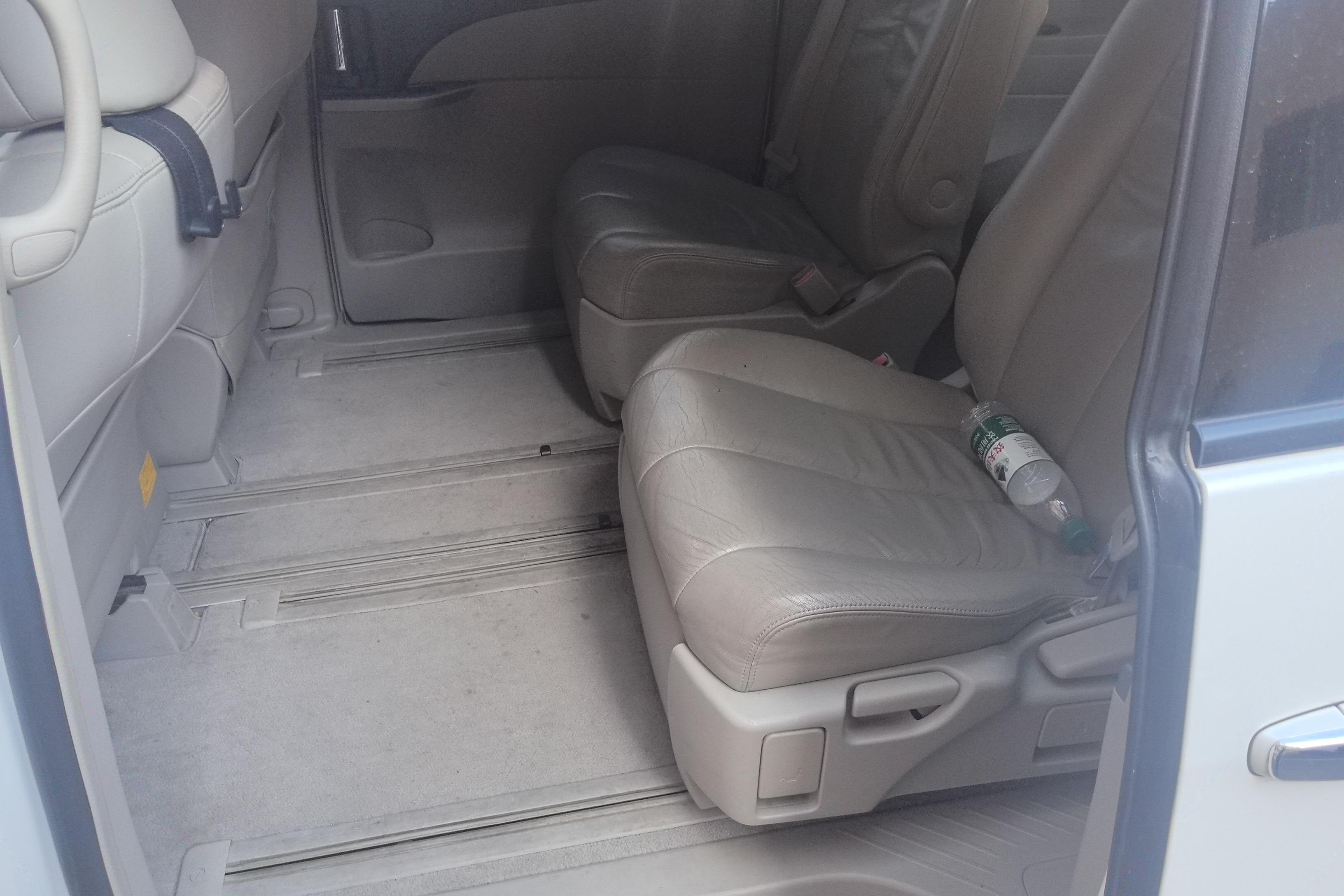 Toyota Previa 2012 car image #14