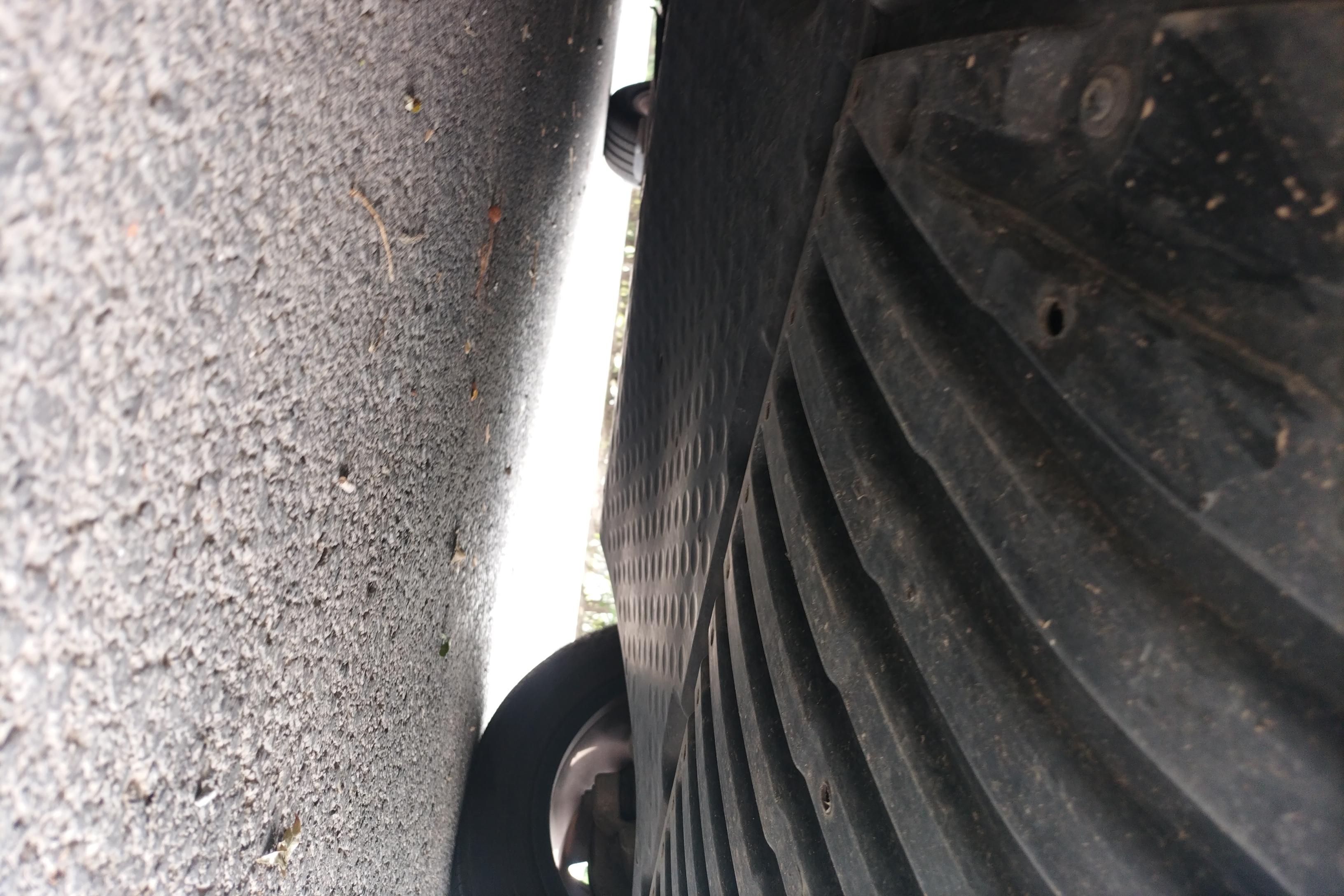 Mercedes-Benz EQC Class 2021 car image #14