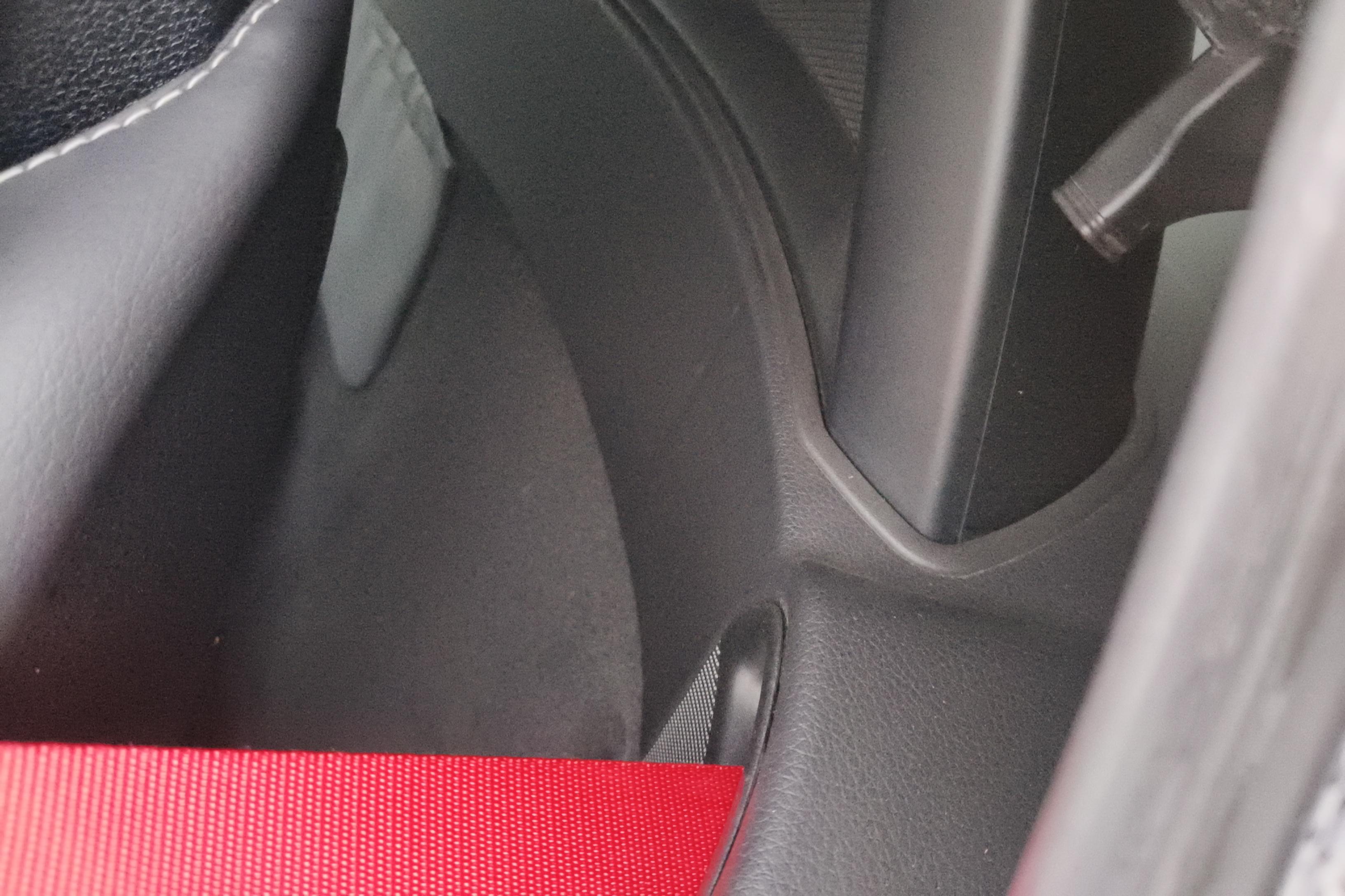 Mercedes-Benz SLC Class 2017 car image #14