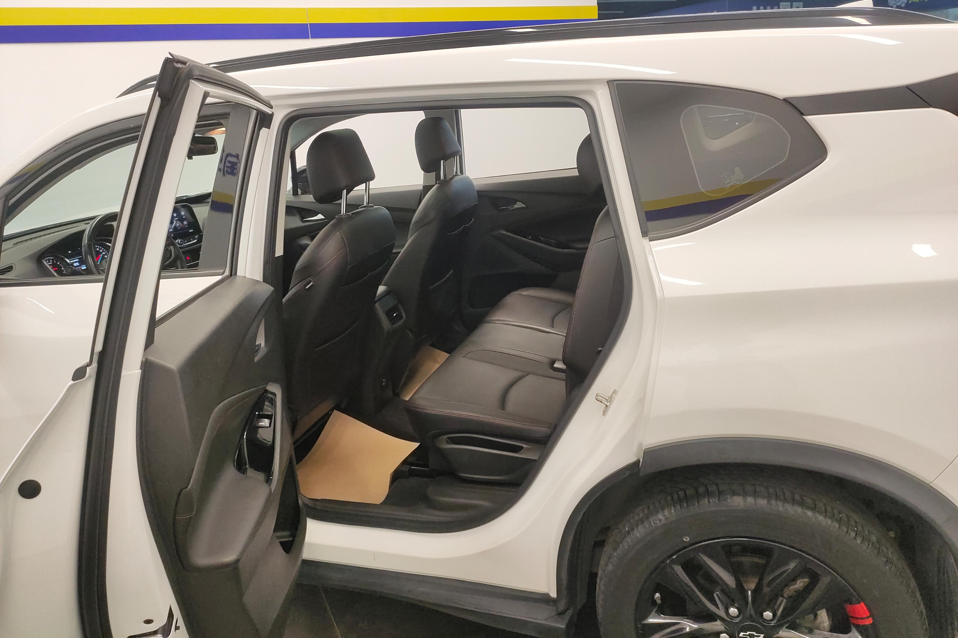 Chevrolet Orlando 2018 #14 Chevrolet Orlando 2018 car image #14