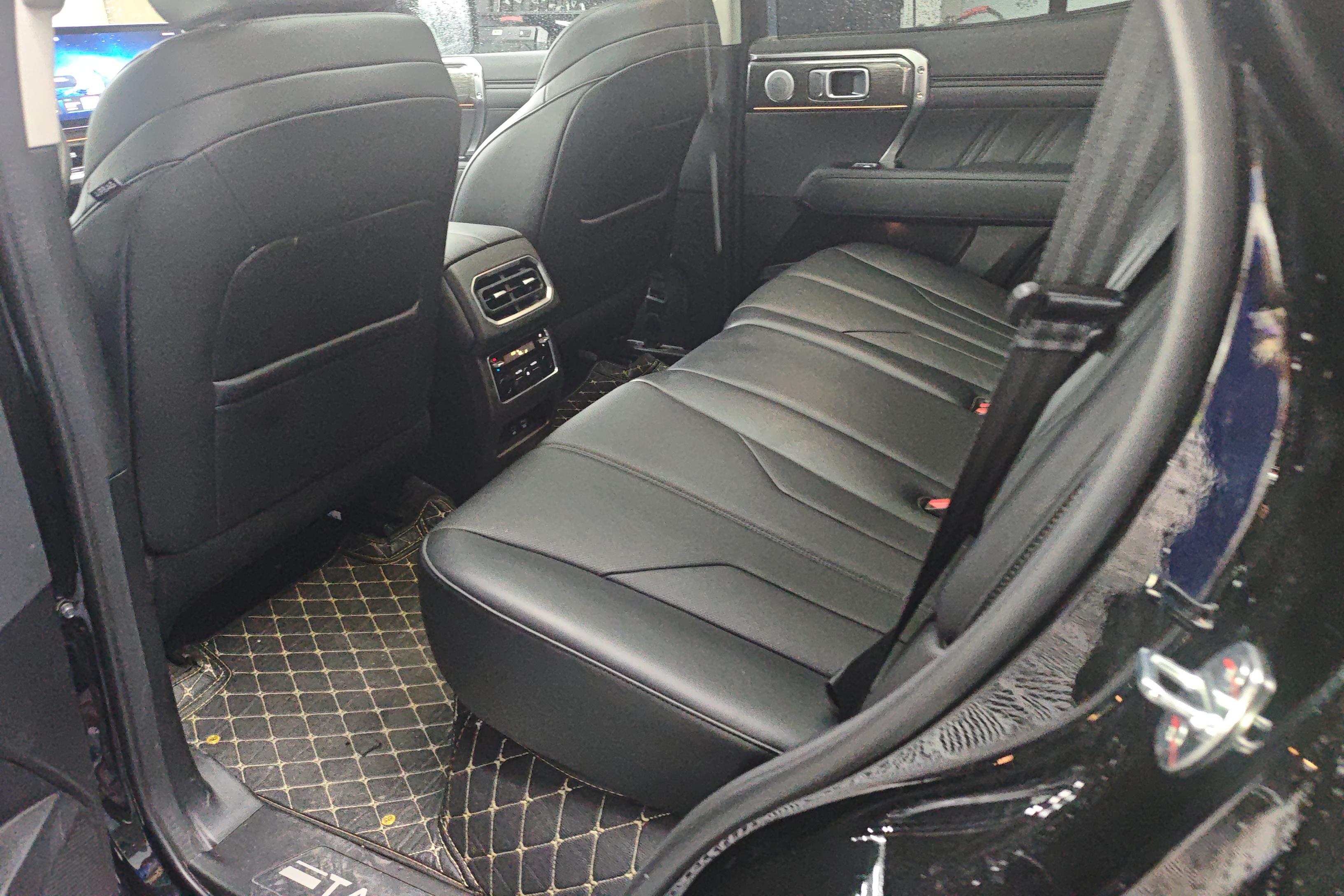 Tank 400 2024 car image #14