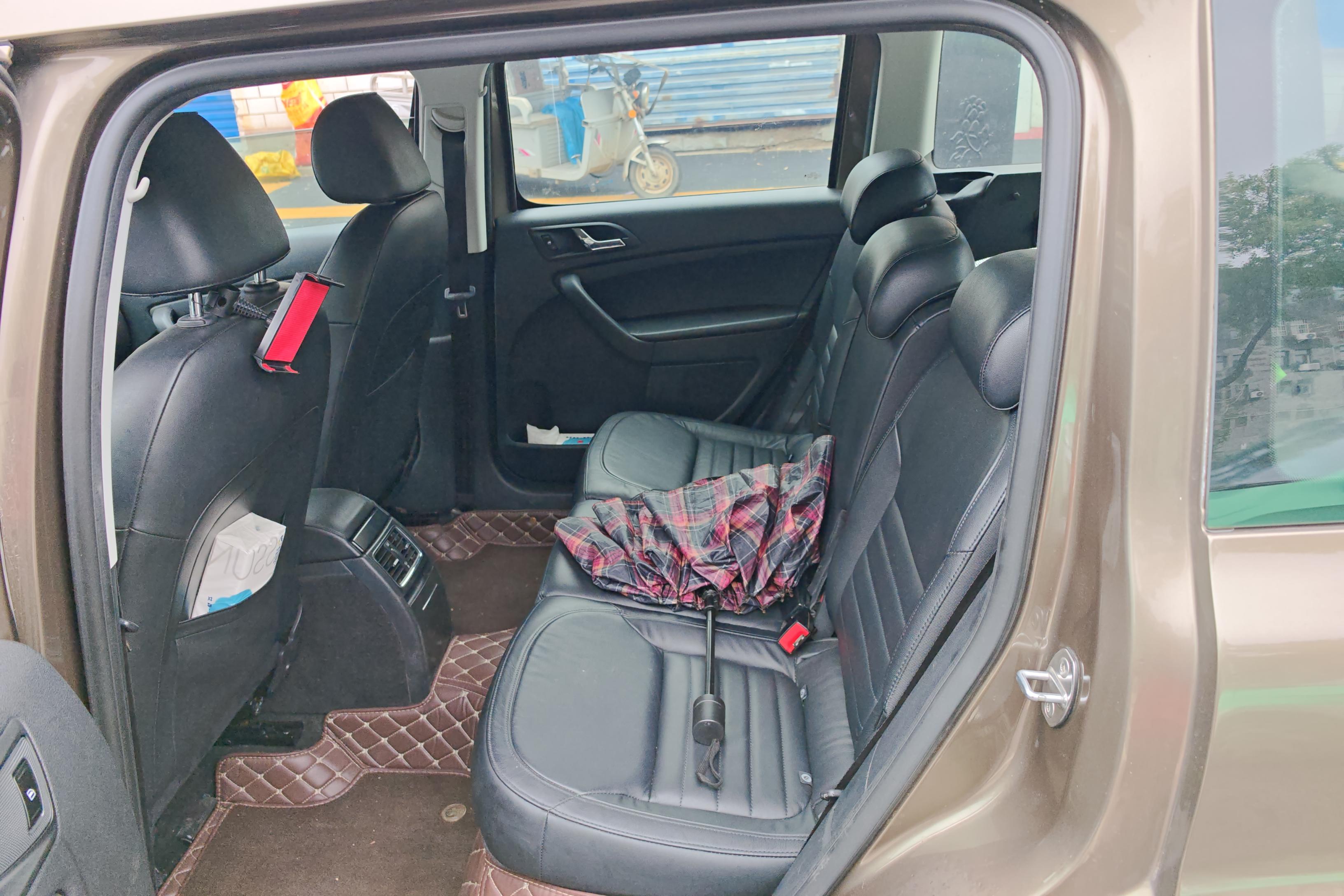 Skoda Yeti 2014 car image #14