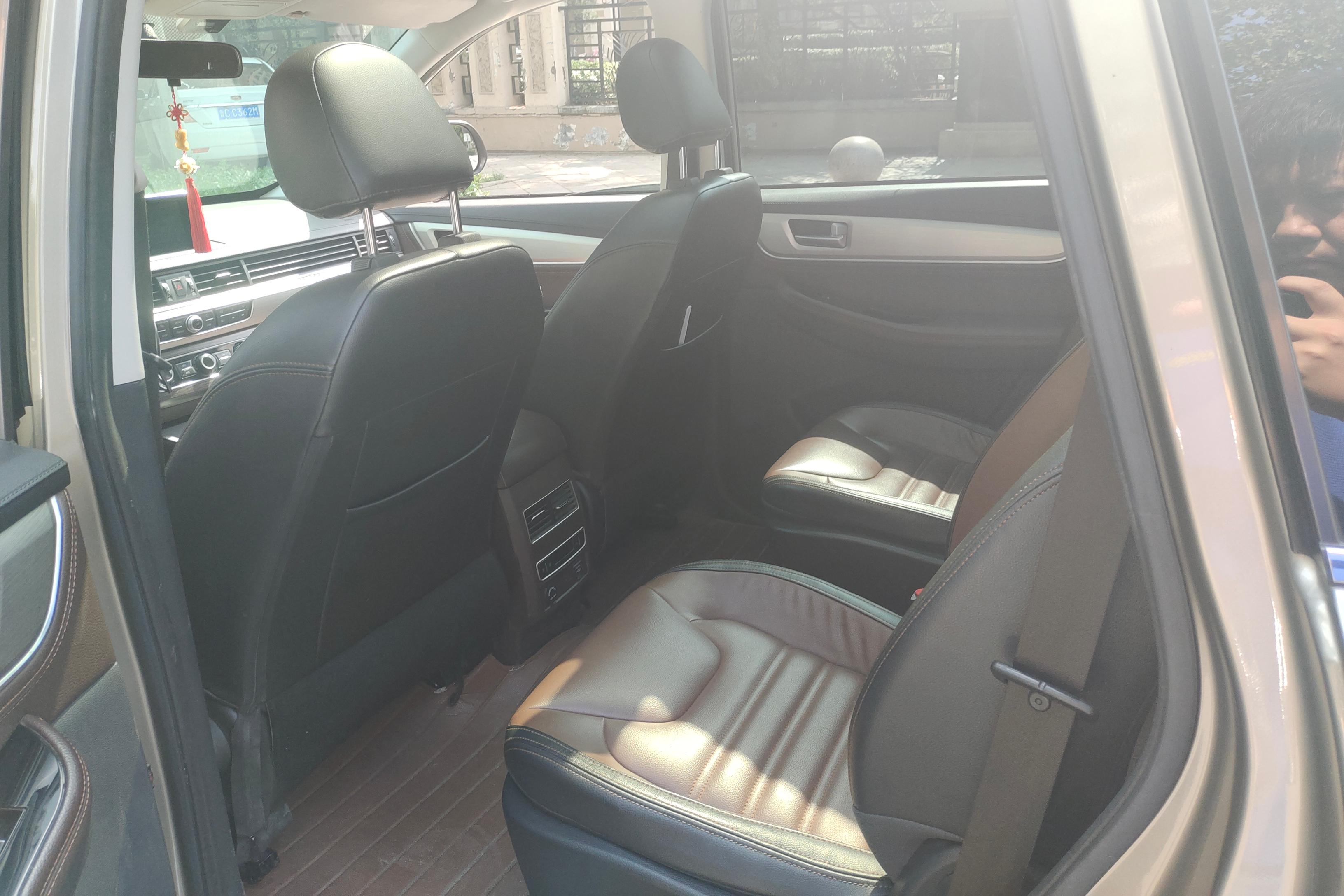 Forthing JOYEAR X6 2017 car image #14