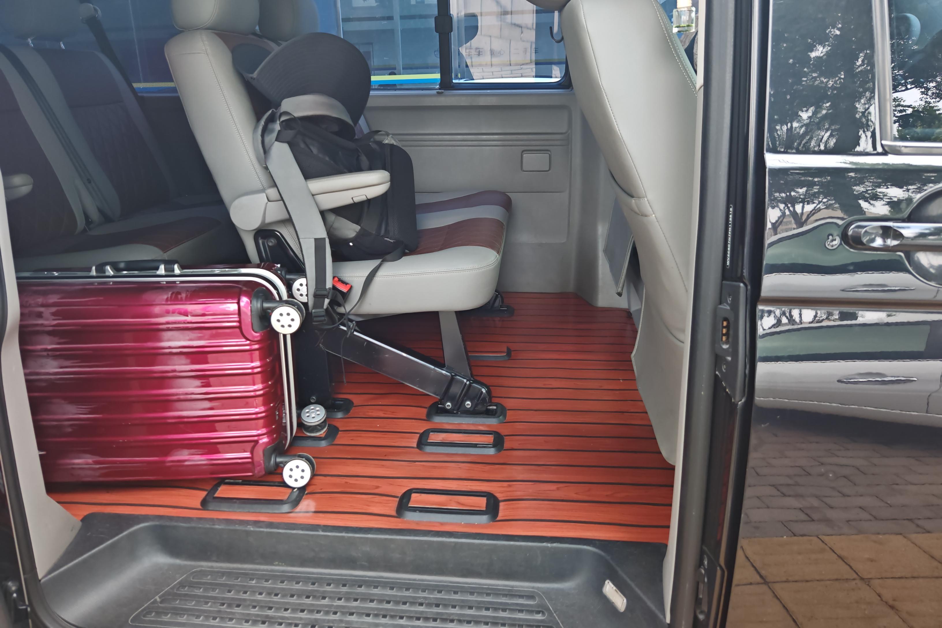 Volkswagen Caravelle 2015 #14 Volkswagen Caravelle 2015 car image #14