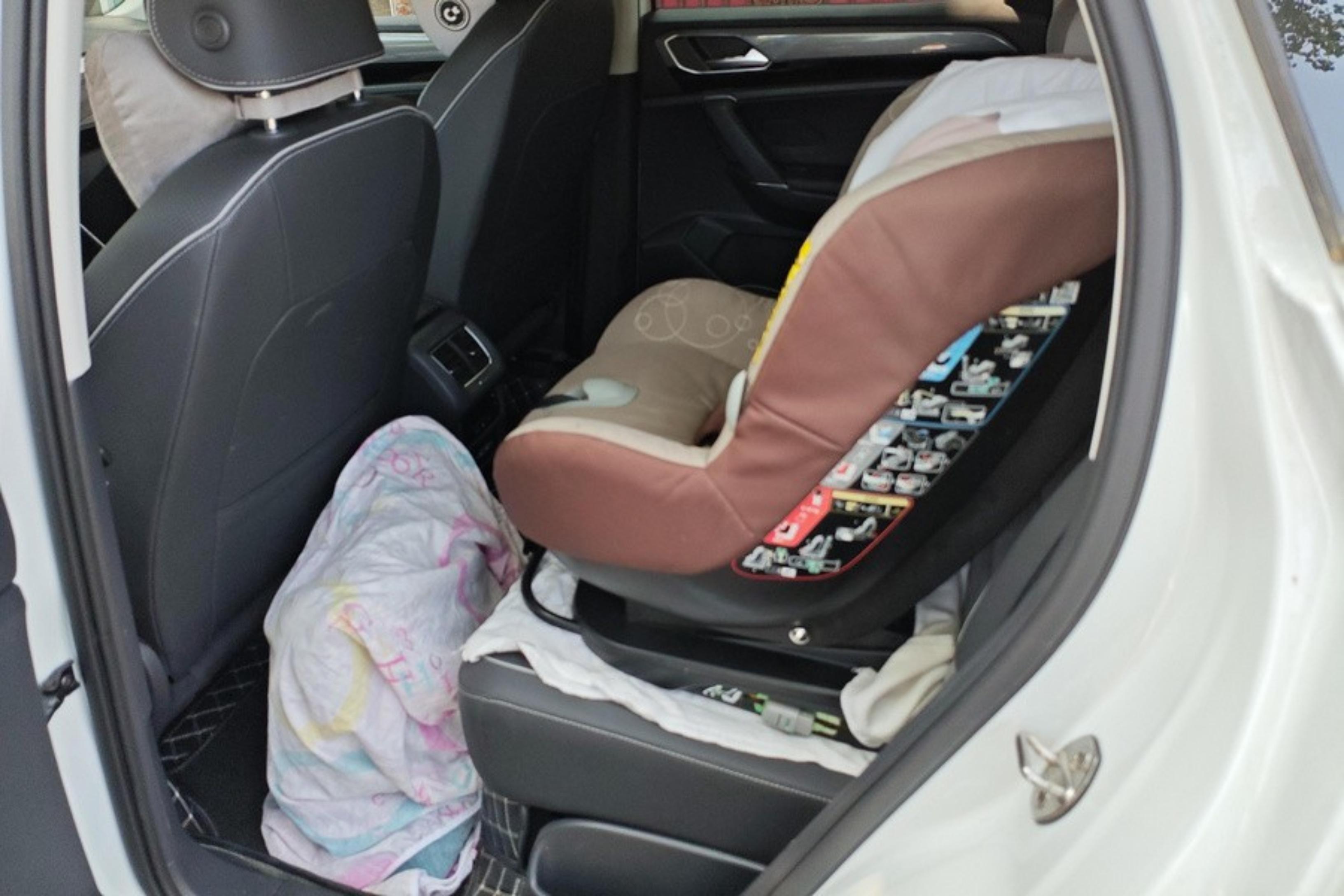 Volkswagen Tayron X 2021 car image #14