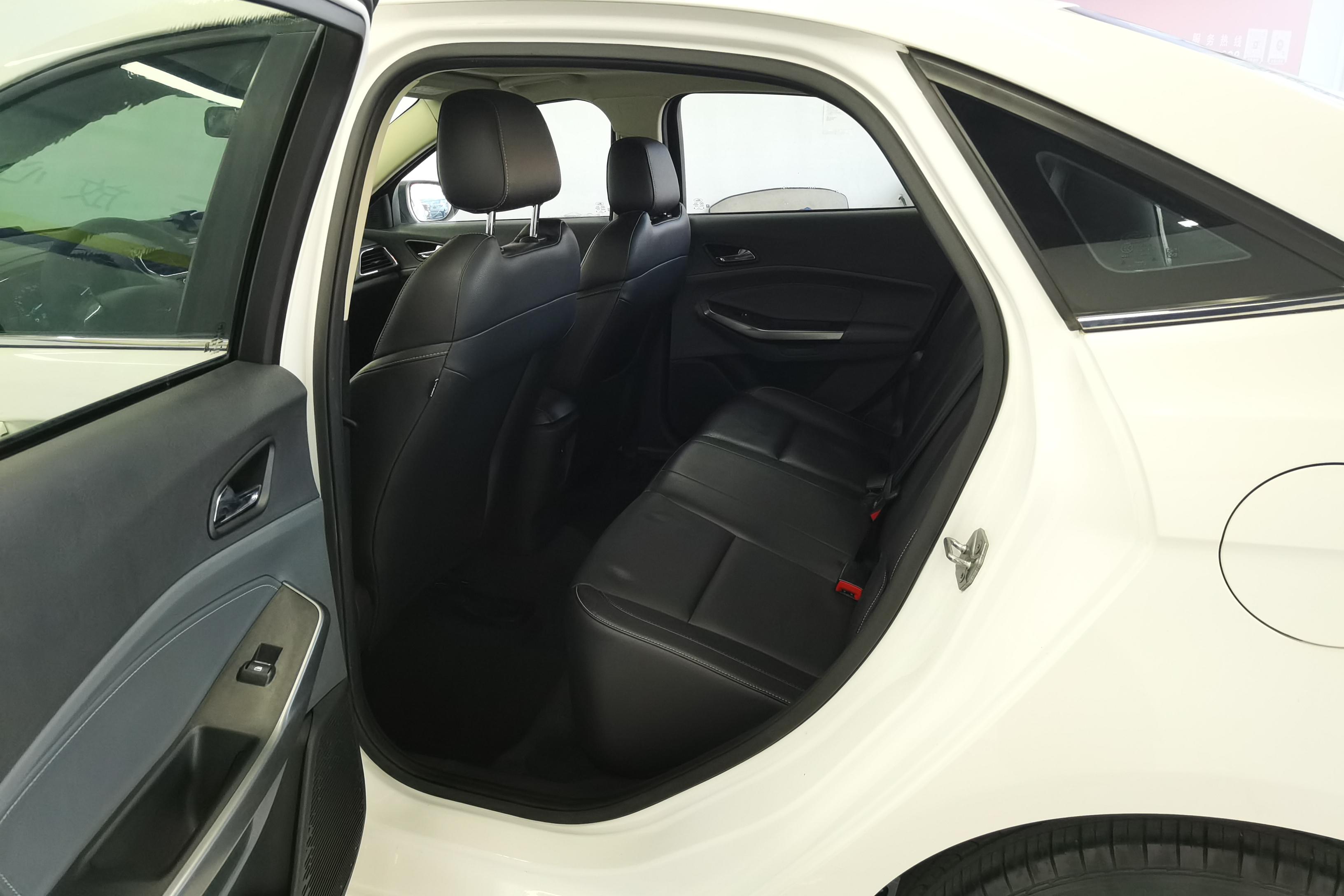 Ford Escort 2015 car image #14