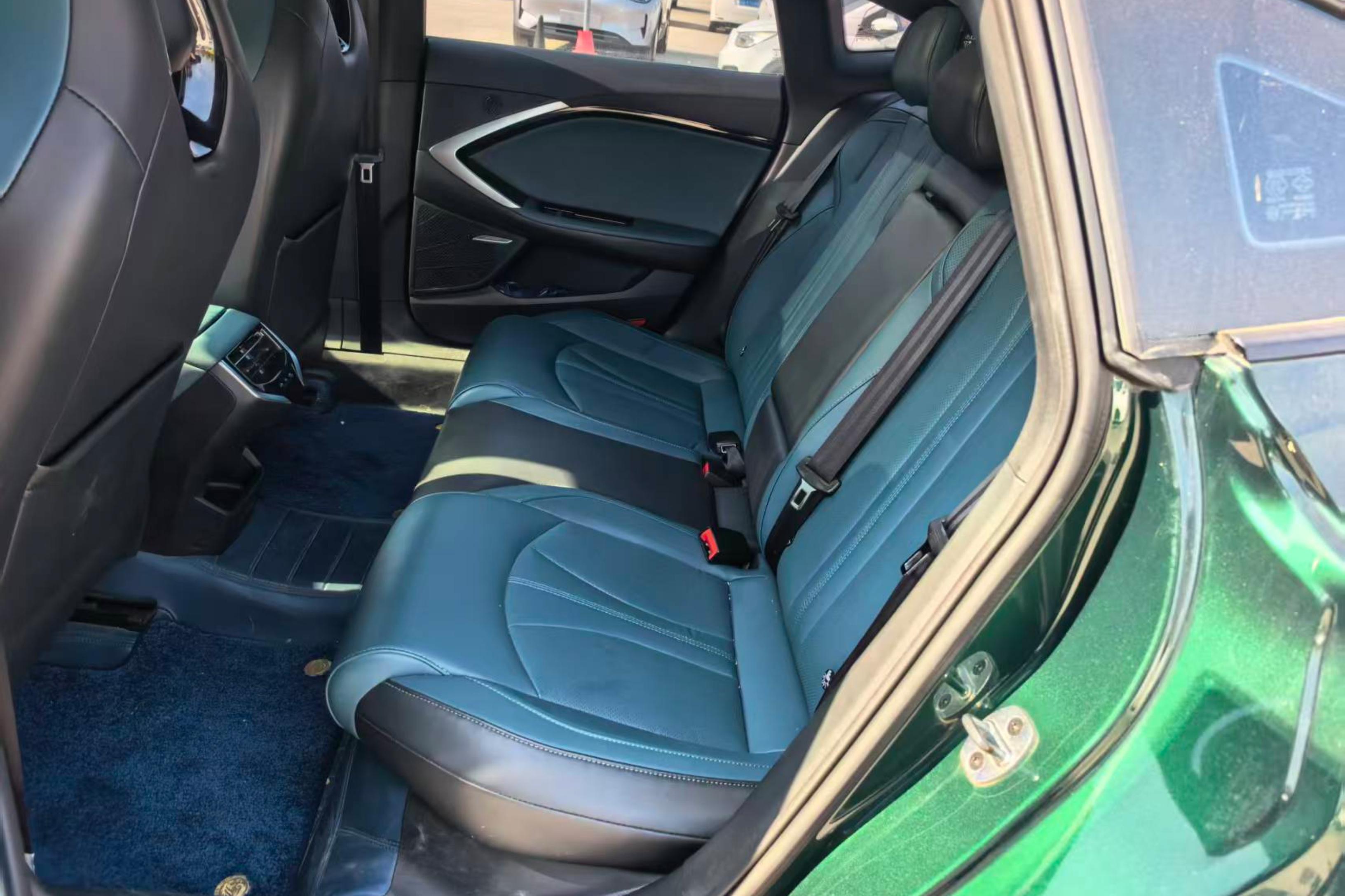 MG ES5 2023 car image #14