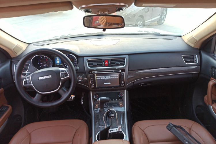 Haval H8 2017 изображение автомобиля #14