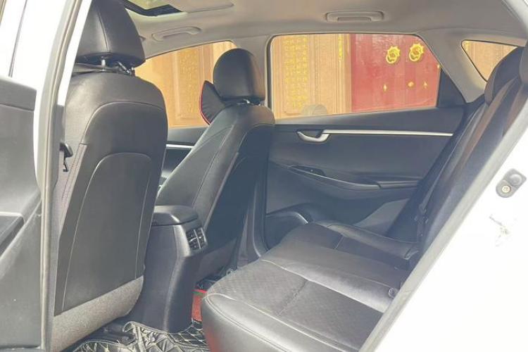 Hyundai Celesta Wagon 2018 #14 Hyundai Celesta Wagon 2018 car image #14