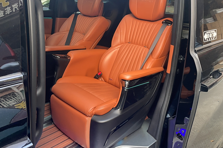 GAC Trumpchi E9 2024 #14 GAC Trumpchi E9 2024 car image #14