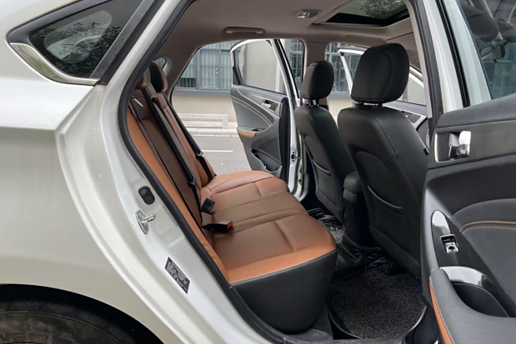 Changan Eado EV 2018 car image #14