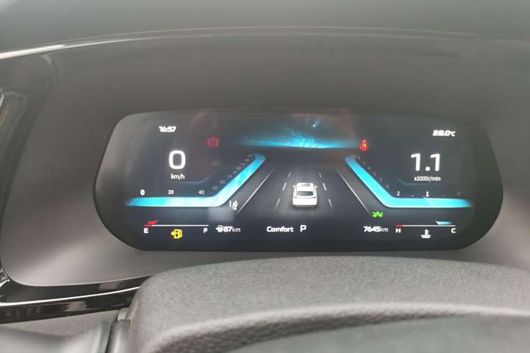 Changan X7 PLUS 2024 car image #14