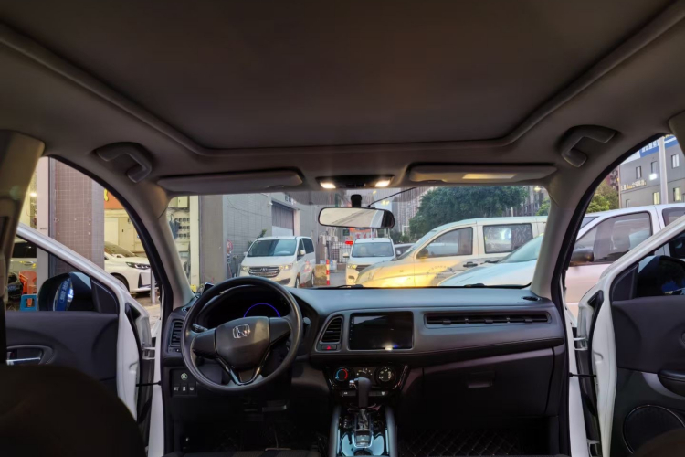 Honda VEZEL 2021 car image #14