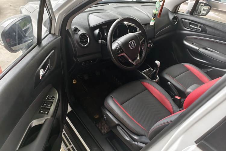 Changan CS15 EV 2016 #14 Changan CS15 EV 2016 car image #14