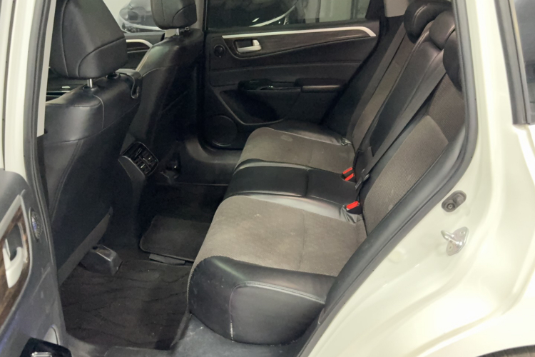 Honda Jade 2017 car image #14