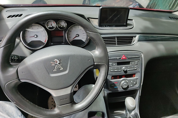 Peugeot 308 2015 image de voiture #14