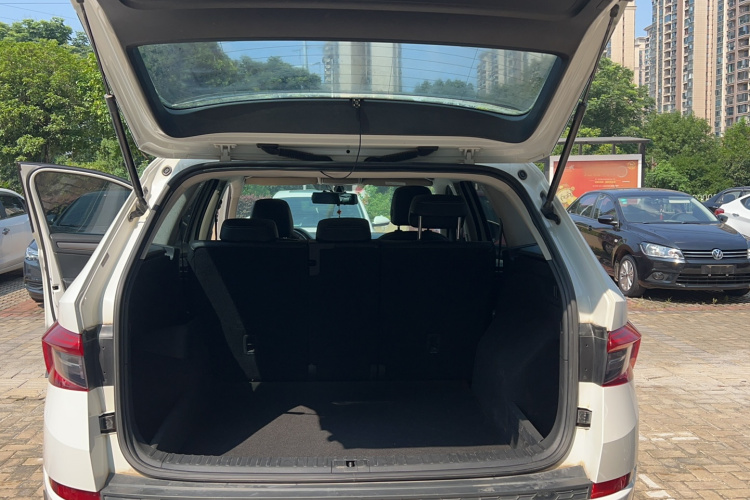 Skoda Kodiaq 2018 imagen de coche #14