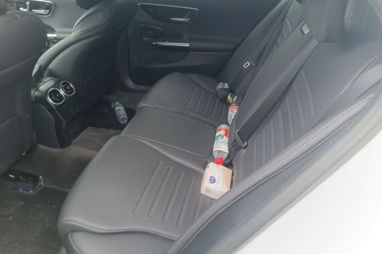 Mercedes-Benz C Class 2024 صورة سيارة #14