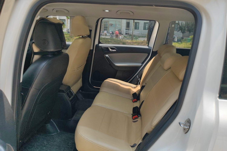 Skoda Yeti (Imported) 2017 car image #14