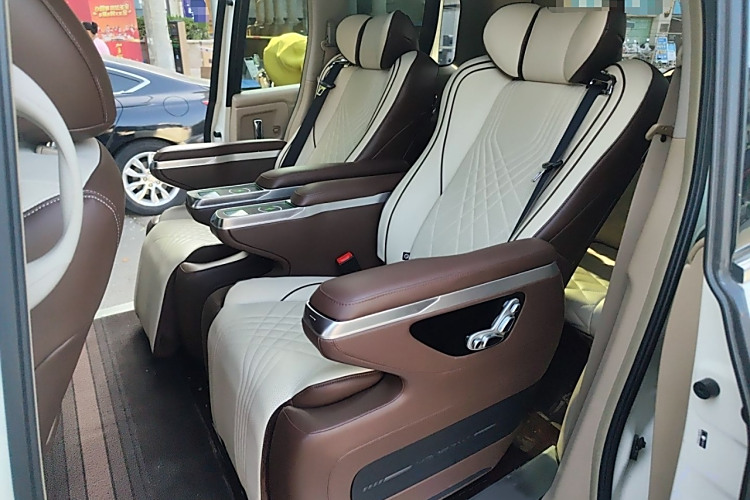 Nissan Quest 2016 imagem de carro #14