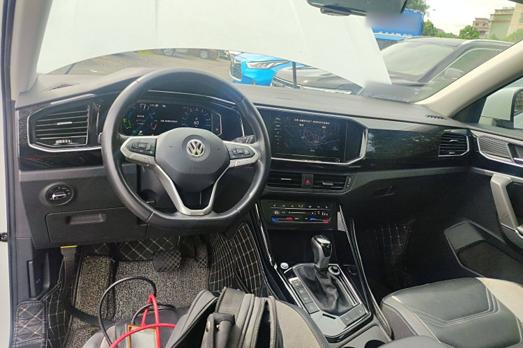 Volkswagen Tayron GTE 2021 car image #14