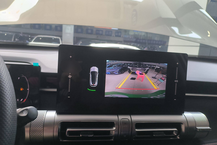 GAC Trumpchi Emkoo 2023 #14 GAC Trumpchi Emkoo 2023 car image #14