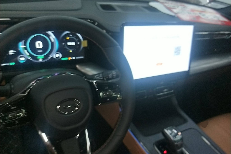 GAC Trumpchi ES9 2025 car image #14