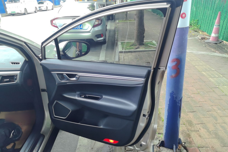 GEELY Emgrand GS 2019 #14 GEELY Emgrand GS 2019 car image #14