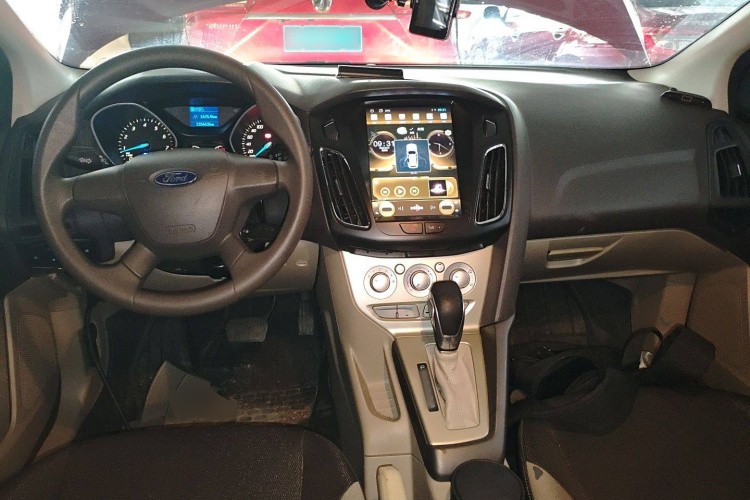 Ford Focus (Imported) 2014 #14 Ford Focus (Imported) 2014 صورة سيارة #14