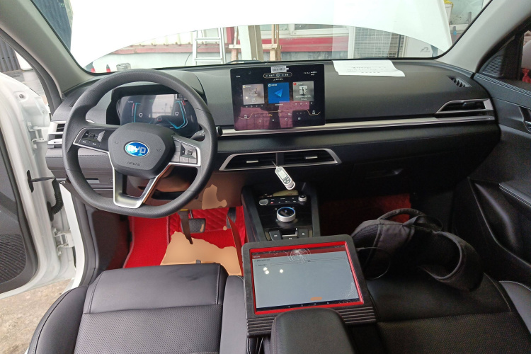 BYD e3 2022 car image #14