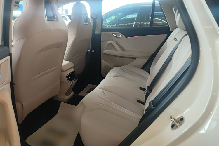 Roewe D5X DMH 2025 car image #14