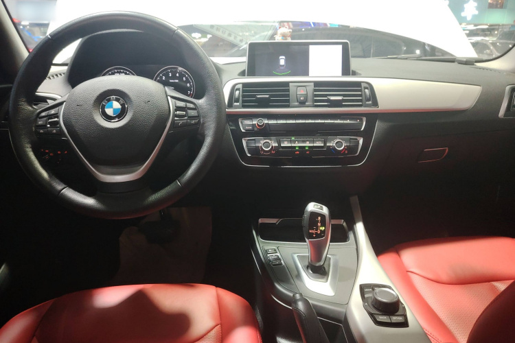 BMW 1 Series (Imported) 2019 #14 BMW 1 Series (Imported) 2019 car image #14
