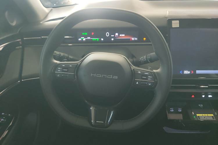 Honda e:NP2 car image #14