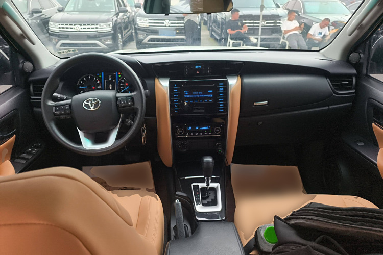 Toyota Fortuner 2018 #14 Toyota Fortuner 2018 immagine di auto #14