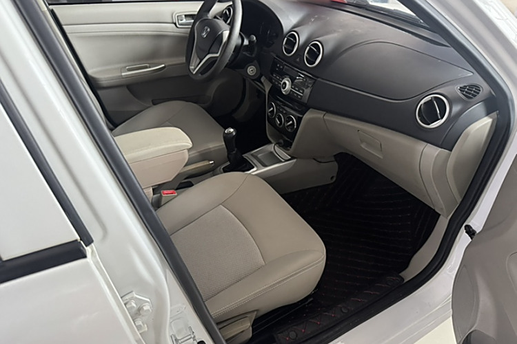 长安 悦翔V3 2017 汽车图片 #14