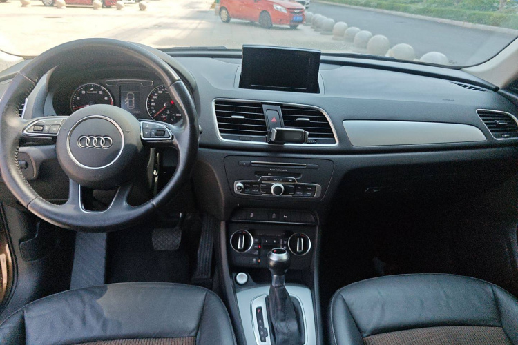 Audi Q3 (Imported) 2017 car image #14