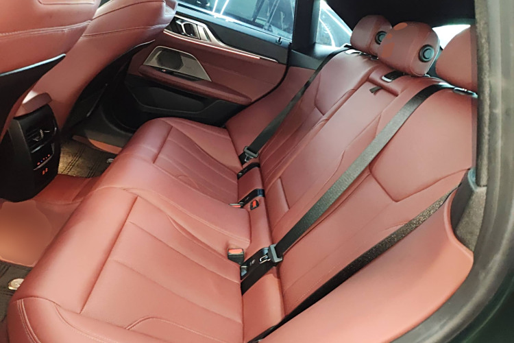 BMW i4 M50 2024 #14 BMW i4 M50 2024 car image #14