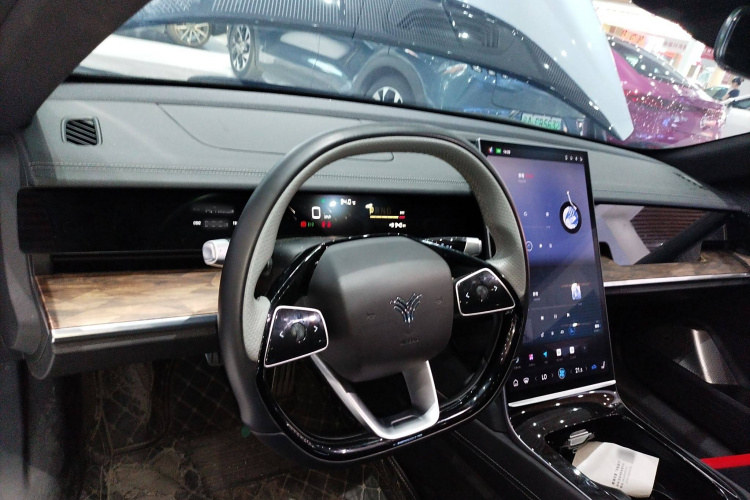 哪吒汽车 哪吒S 2023 汽车图片 #14