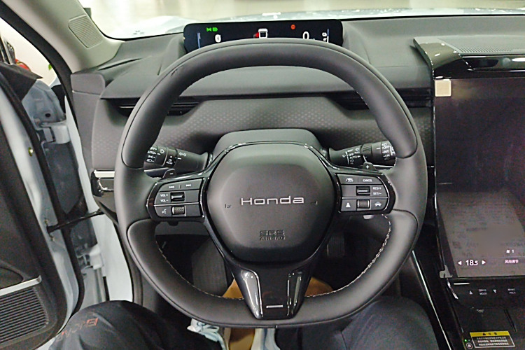 Honda P7 2025 #14 Honda P7 2025 car image #14