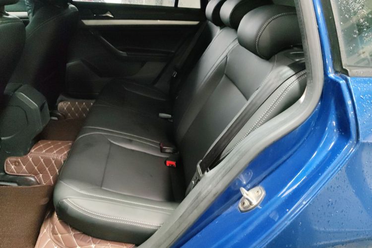 Volkswagen Gran Lavida 2017 immagine di auto #14