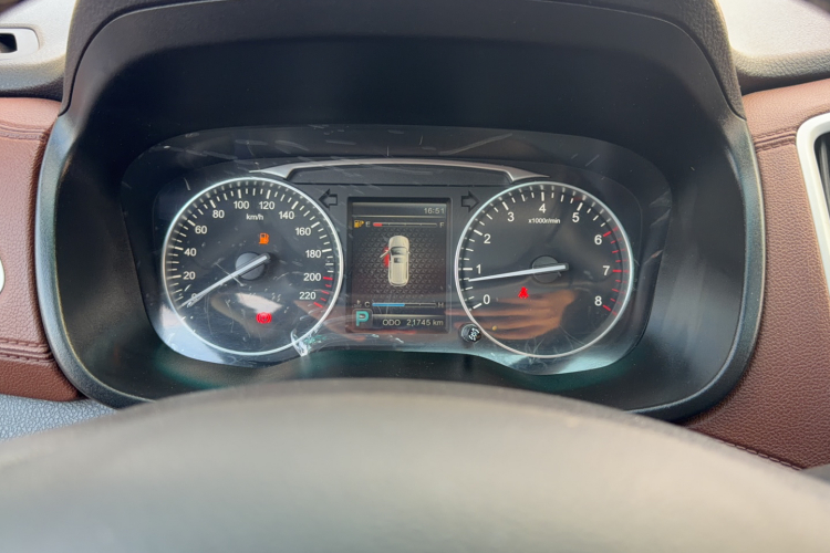 SWM X7 2018 imagen de coche #14