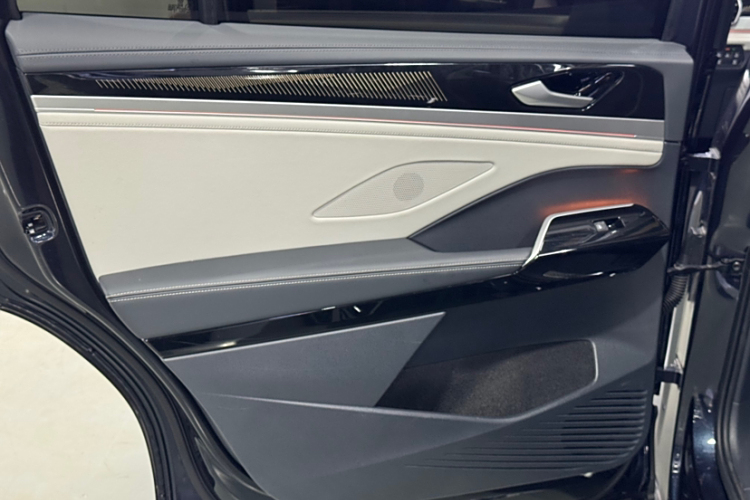 Volkswagen ID.6 Crozz 2024 immagine di auto #14