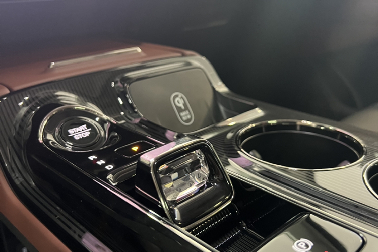 GAC Trumpchi E8 2025 imagem de carro #14