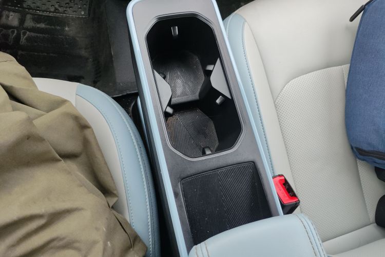 哪吒汽车 哪吒AYA 2023 汽车图片 #14