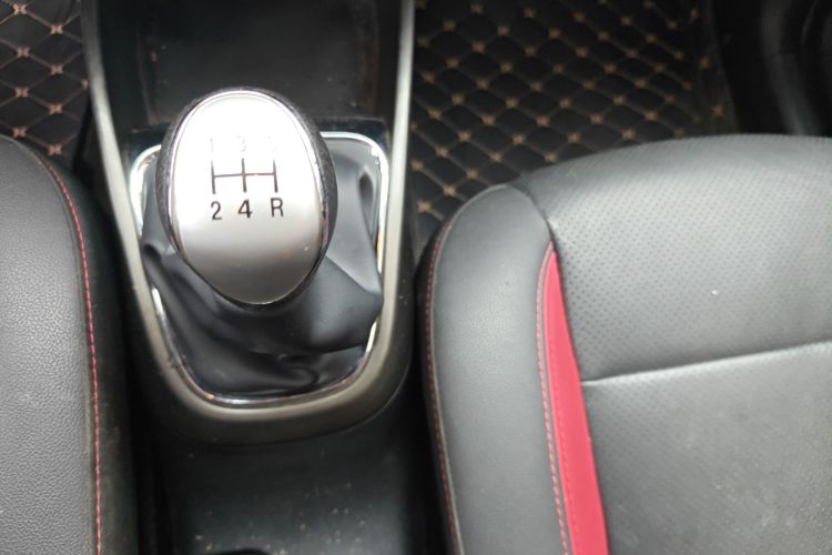 Changan CS15 EV 2018 #14 Changan CS15 EV 2018 imagem de carro #14