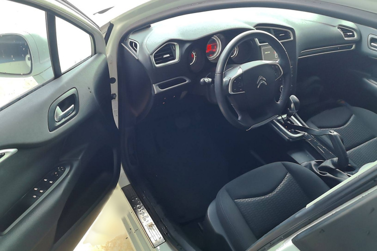 Citroen C4L 2015 car image #14
