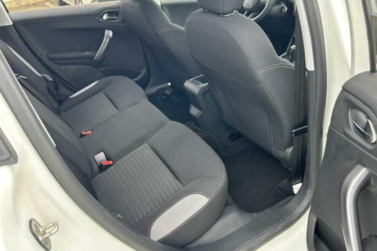 Peugeot 2008 2016 صورة سيارة #14