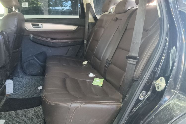 Forthing JOYEAR X5 2018 car image #14